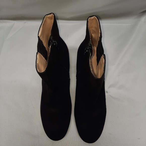 Nine West Block Heel Black Suede Zip ankle bootie size 8 - Picture 6 of 11
